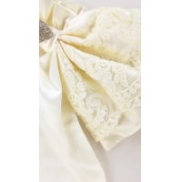 Бант атласный молочный